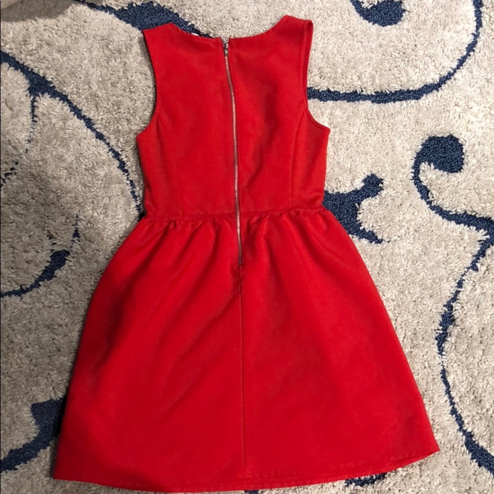 Red dress with cutouts - Picture 3 of 6